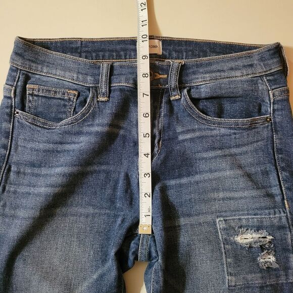 Sneak Peek Mid-Rise Distressed Patch Skinny Blue Jeans - Picture 6 of 13